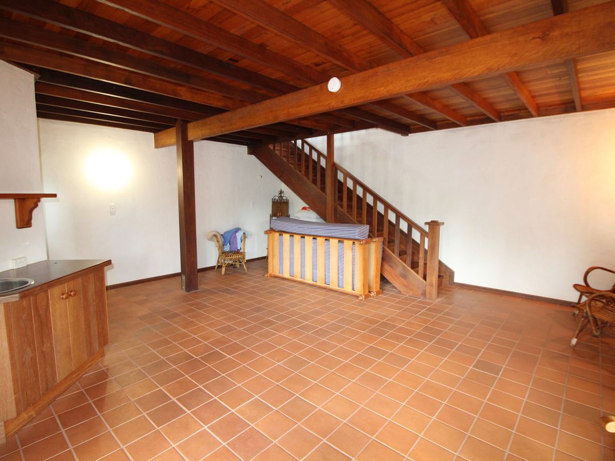 27 TWELFTH AVENUE, Atherton