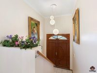 45 Gippsland Drive, Helensvale