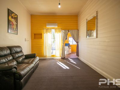 2 Narrow Street, Kerang