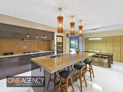 4 Conlan Court, Augustine Heights