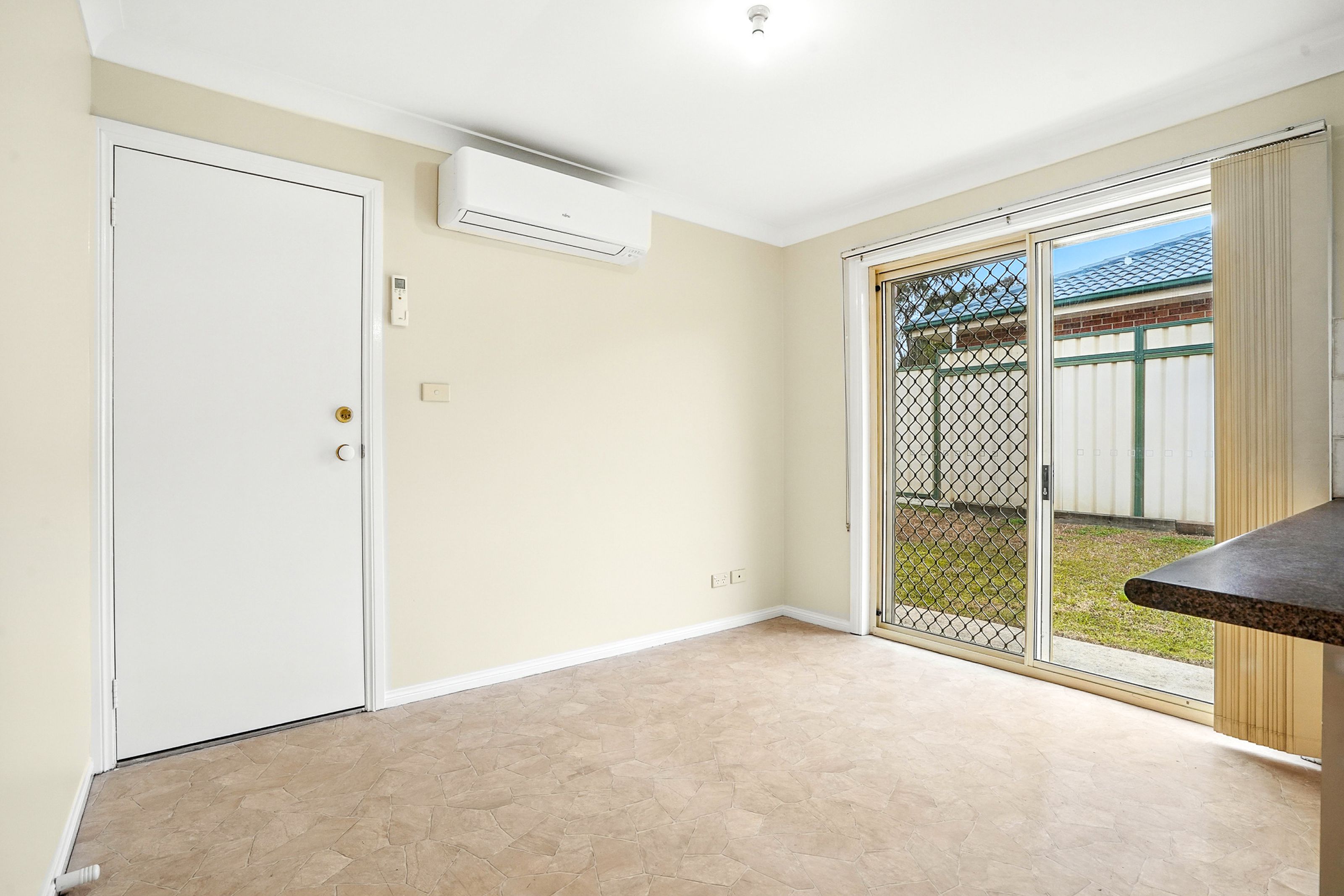 61A Womra Crescent, GLENMORE PARK