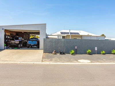 11 Kambany Approach, Dalyellup