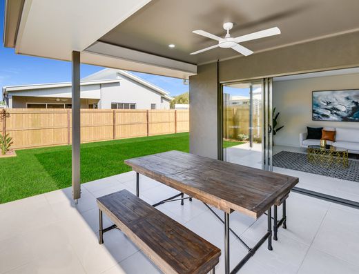 Prestige Home Living in Peregian Springs image 7