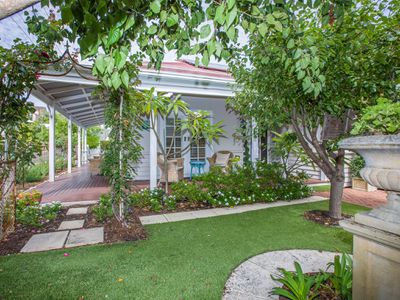 11 Sampson Road, Bunbury