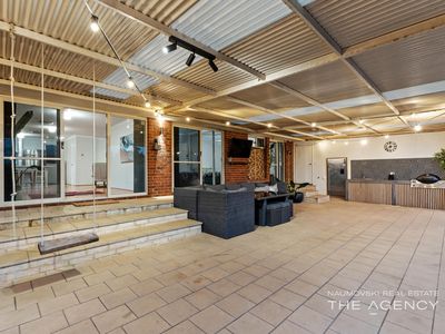 10 Gaby Way, Marangaroo