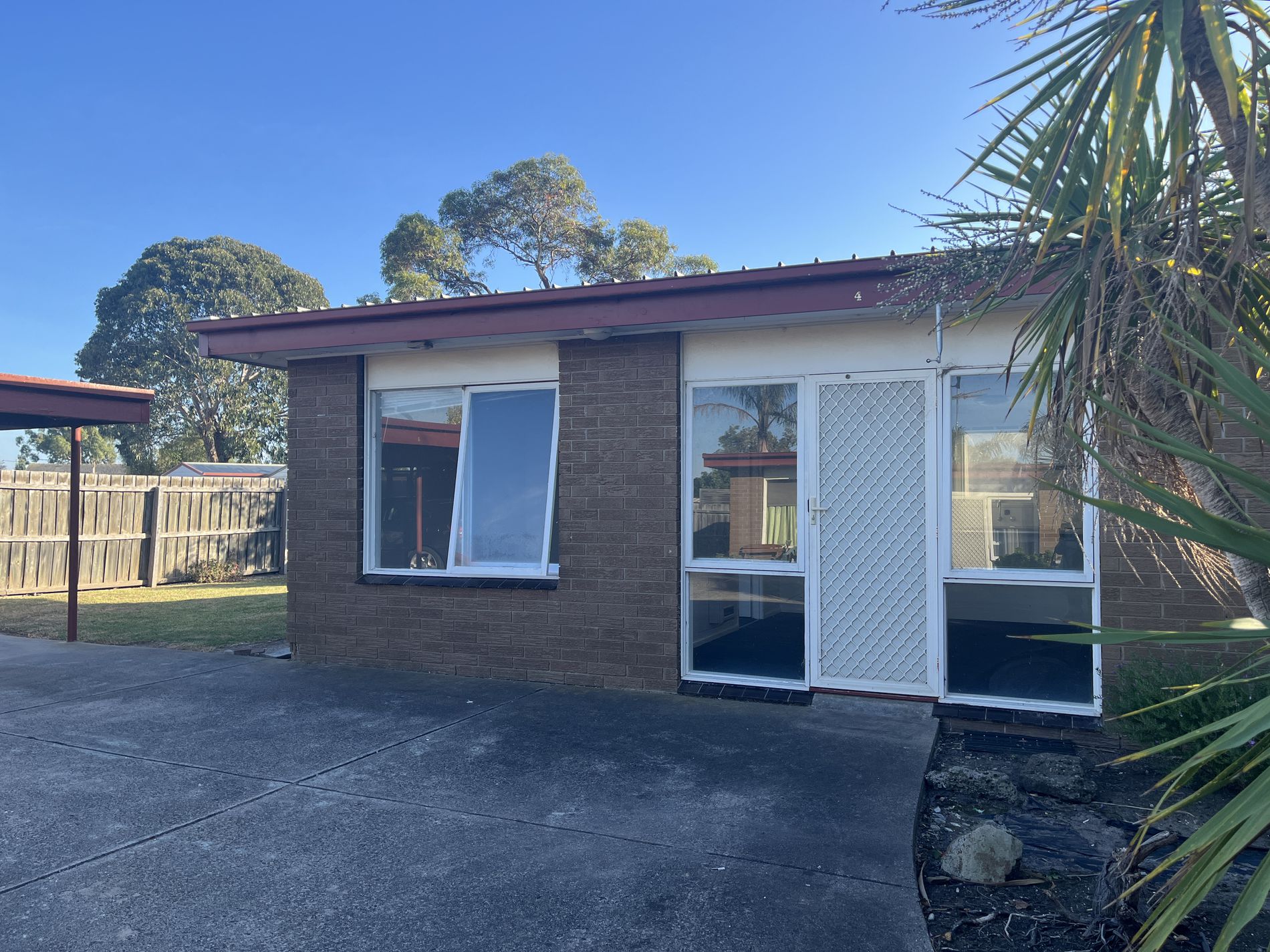 4 / 28-30 Helms Street, Newcomb