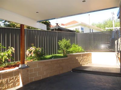 7 / 8 Dempster Street, West Wollongong