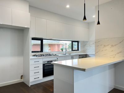 1 / 233 Thompsons Road, Templestowe Lower