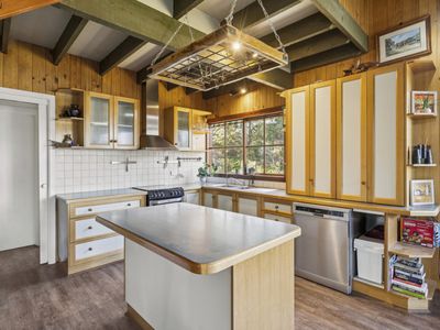 6 Murmuring Way, Goughs Bay