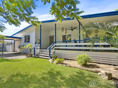 1019 Scenic Highway, Kinka Beach
