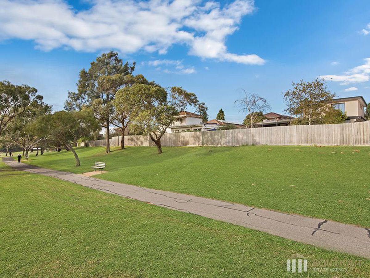 92 Somerset Drive, Dandenong North