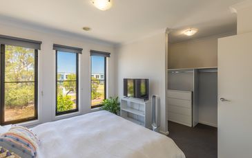 37 Millicent Parade, Officer