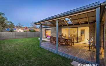 7 Castle Court, Beaconsfield