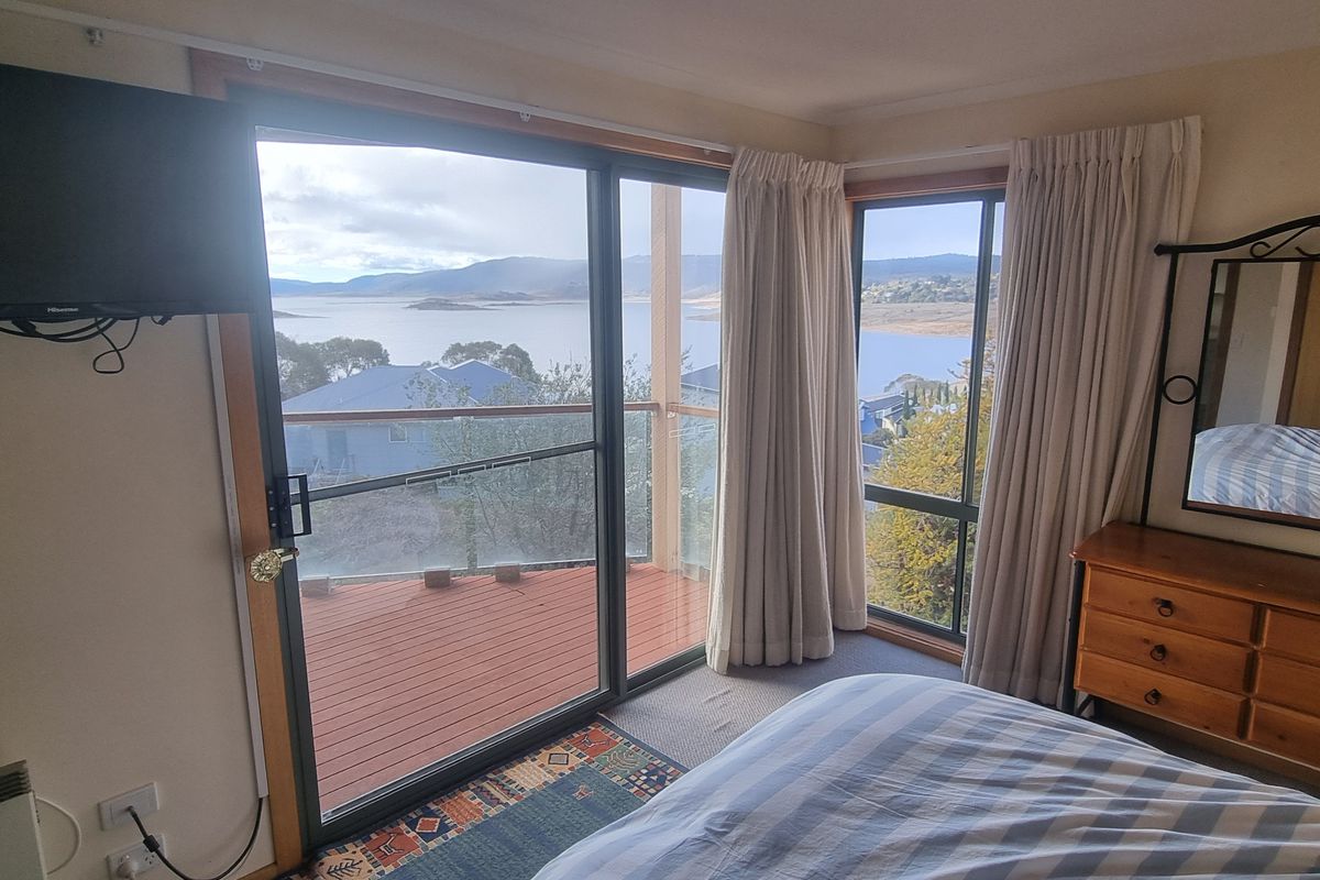 2 / 6 Adams Avenue, East Jindabyne