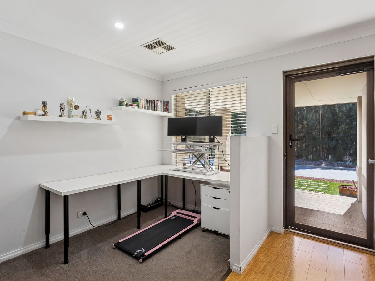 15 Palomino Promenade, The Vines