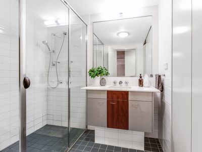 1106 / 172 Grey St, South Brisbane