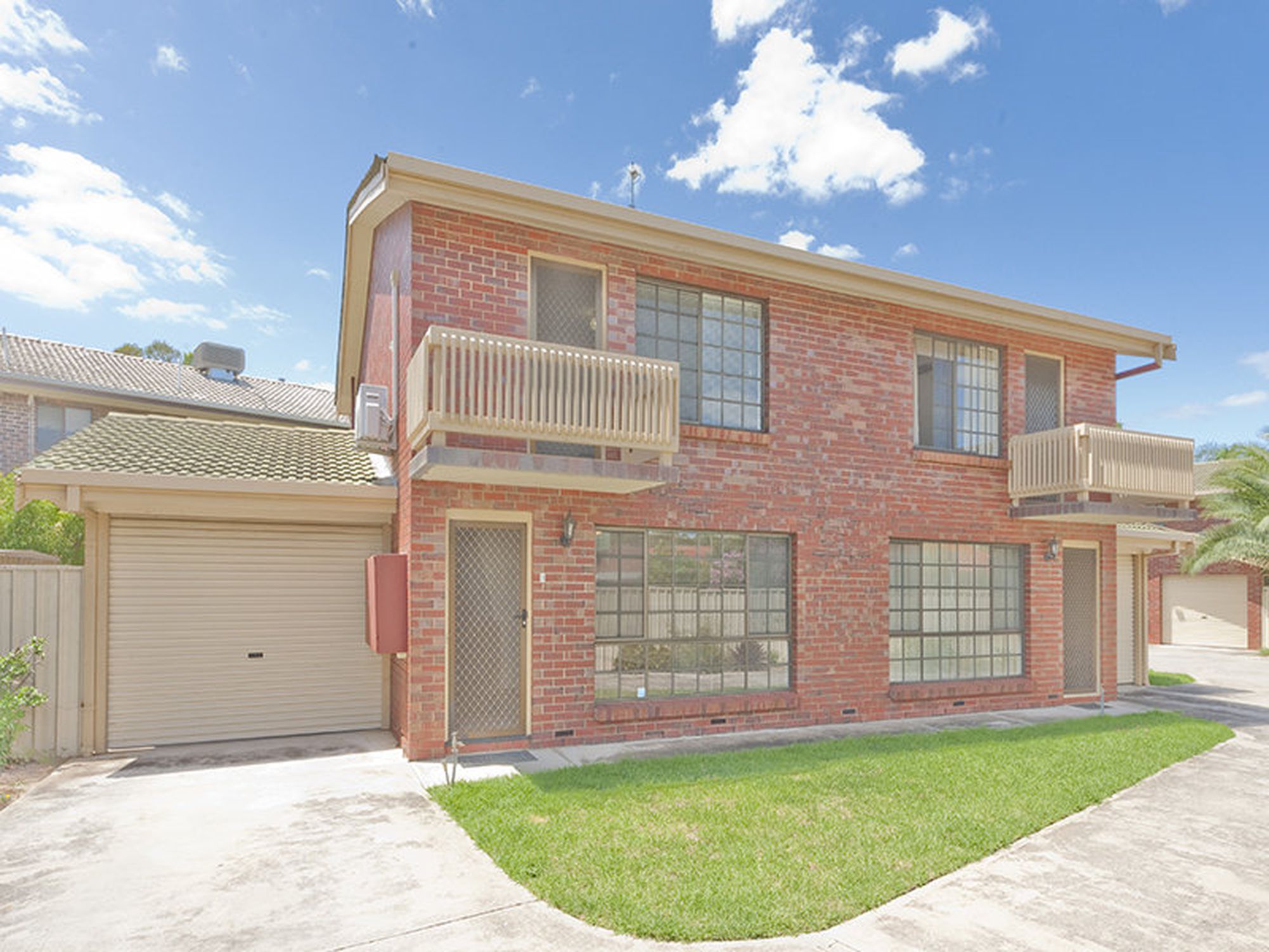 3 / 4 Chapel Street, Plympton