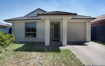 15 Scarlet Crescent, Pakenham