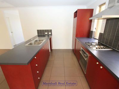 4 Strowan Pass, Carramar