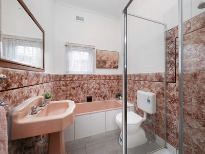 18 Roxburgh Street, Ascot Vale