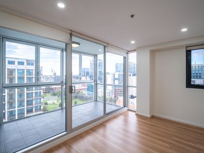 1701 / 10 Balfours Way, Adelaide