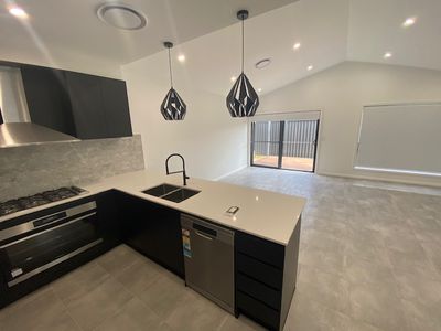 13 Landaise Rd, Austral