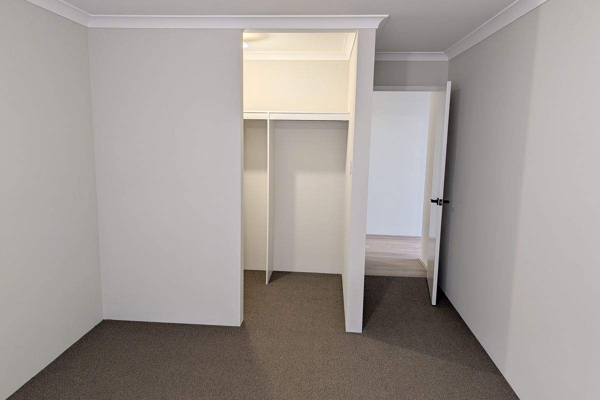 17 Stinear Street, Champion Lakes