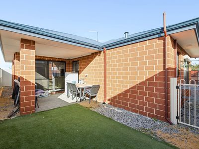 12 Roebuck Boulevard, Eglinton