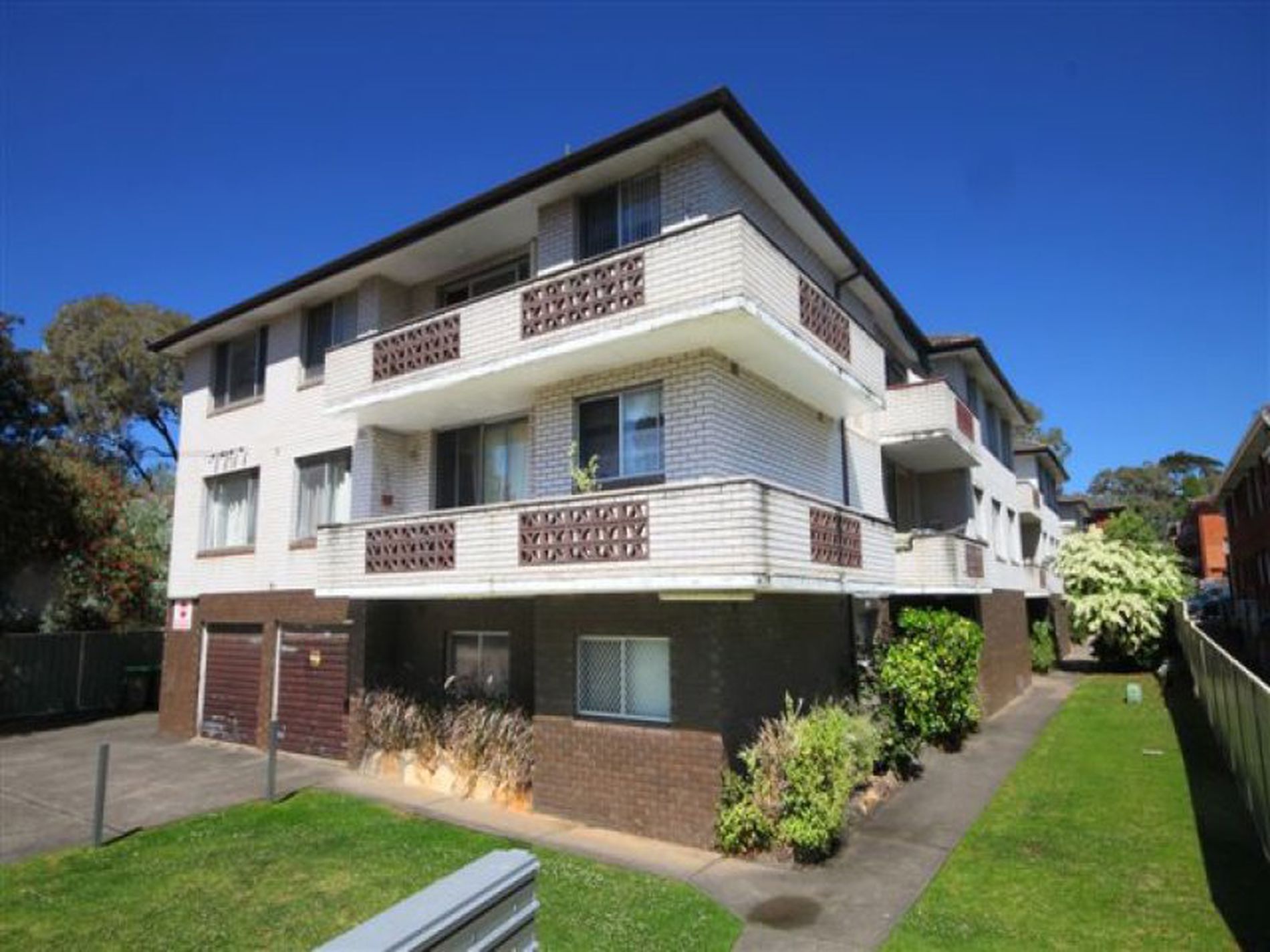 4 / 50 Hampden Road, Lakemba