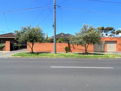 39 Duosa Road, Altona North