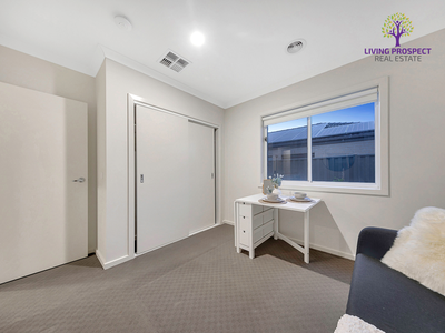 Bedroom 3 / 15 Grandvista Boulevard, Werribee