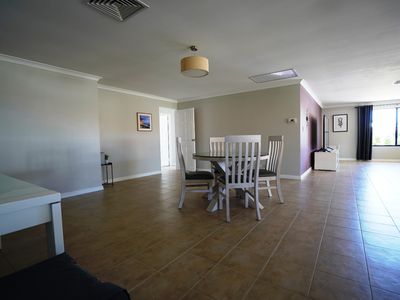 86 St Stephens Cres, Tapping