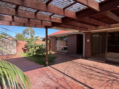 7 Roscrea Court, Werribee