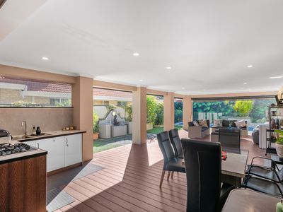15 Thurloe Way, Canning Vale