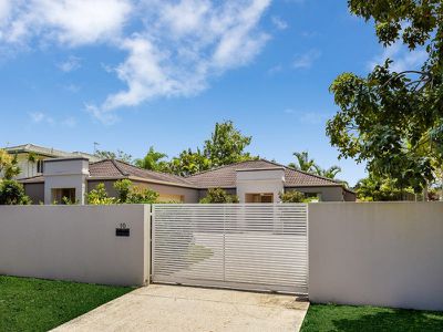 10 Riverbreeze Avenue, Noosa Waters