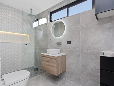 38a Russell Lane, Sans Souci