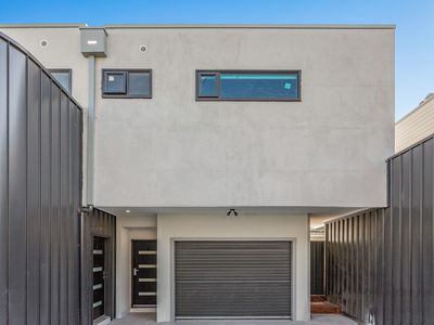 2 / 223 Woods Street, Newport