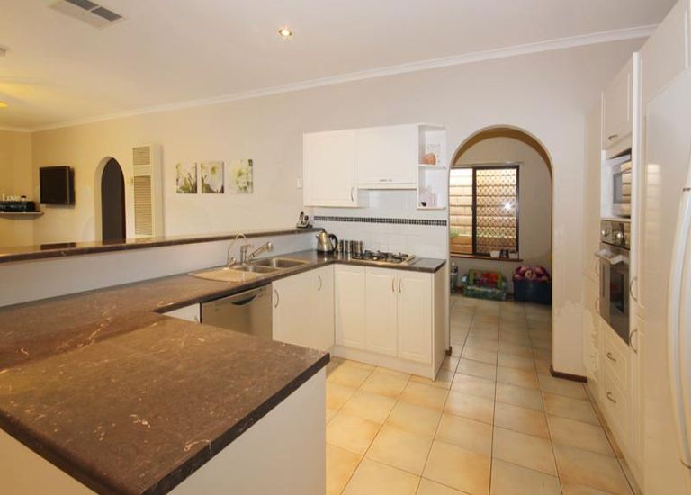 41 Glenthorn Crescent, O'halloran Hill