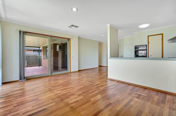 8 Crawley Court, Craigieburn