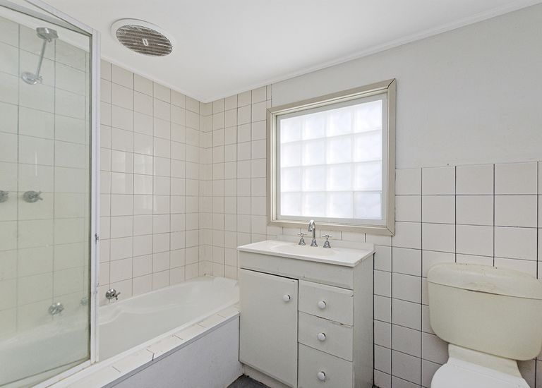 273 Hanlon Parade, Portland