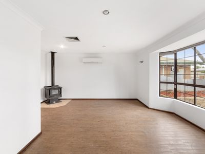 10 O'Connor Way, West Lamington