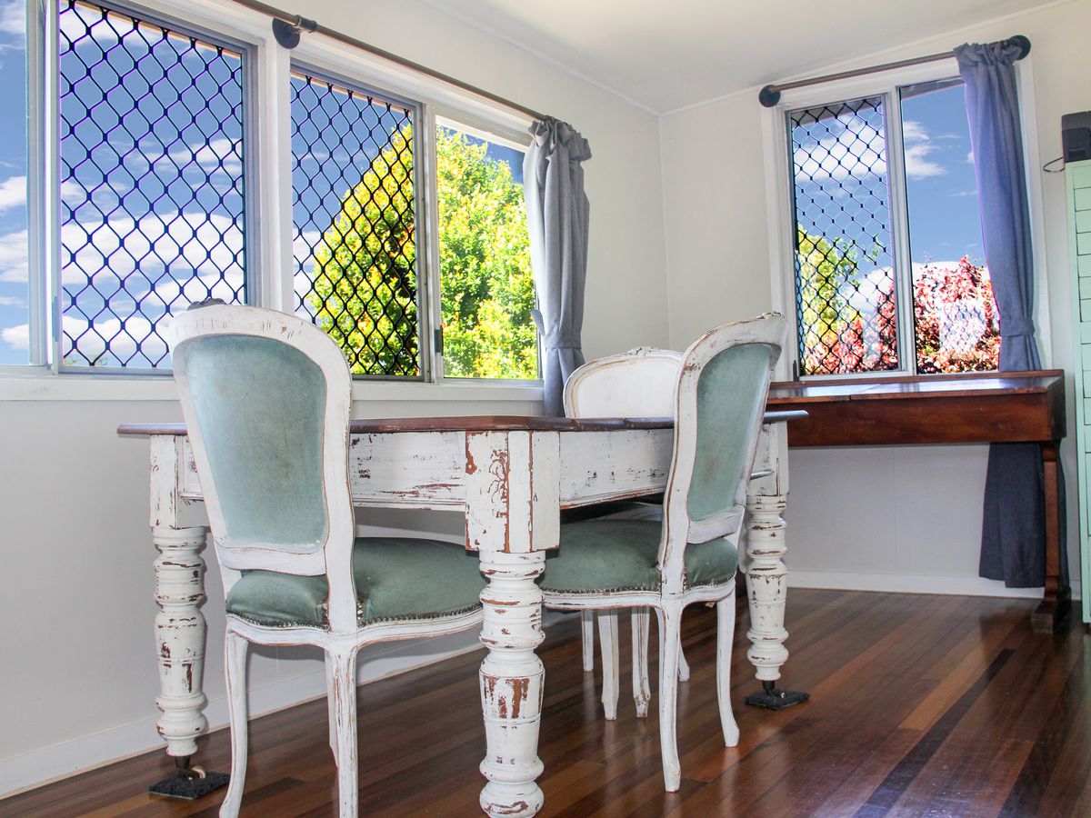 34 Solar Crescent, Atherton