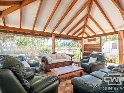 952 Polhill Road, Wellingrove