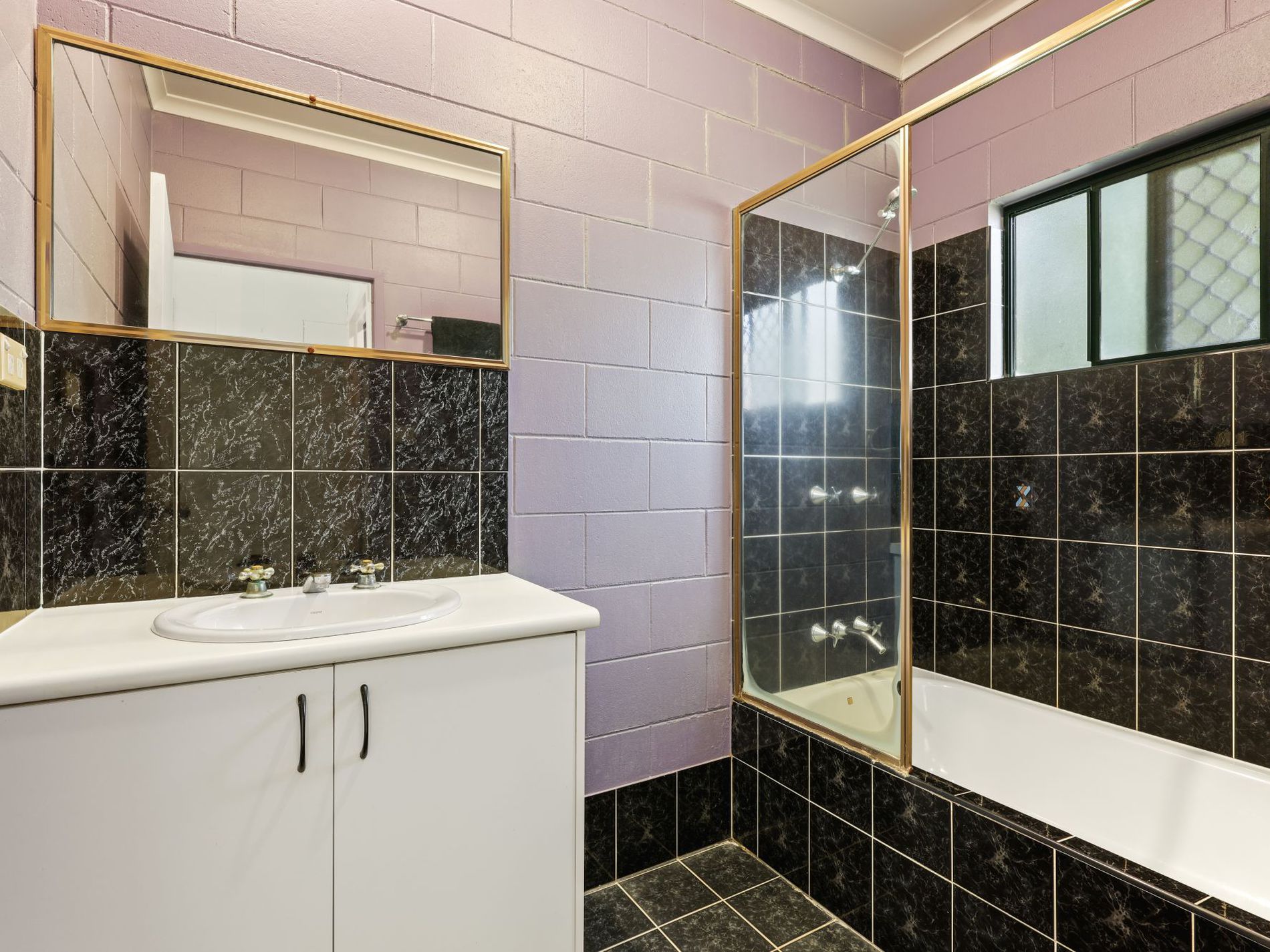 6 Yates Court, White Rock