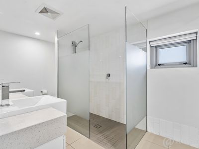 101 / 32 Anzac Parade, Yeppoon