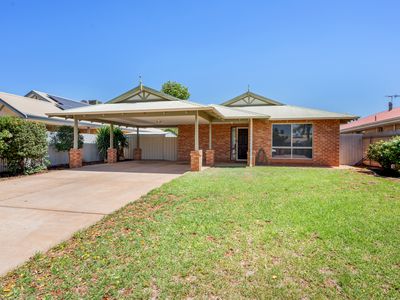 19B Rainsford Loop, Boulder