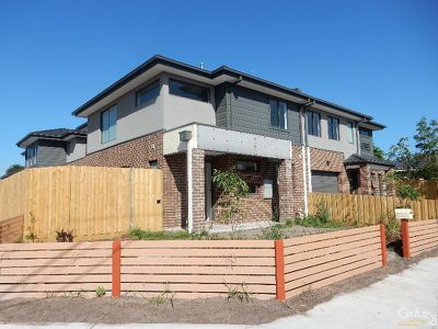 2 / 15 Liquidamber Street, Doveton
