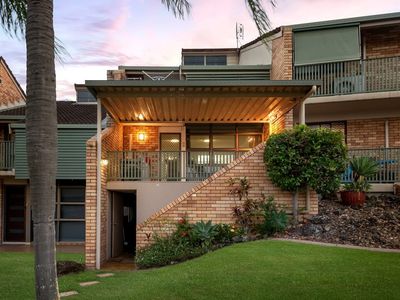 13 / 33-39 Hooker Boulevard, Broadbeach Waters