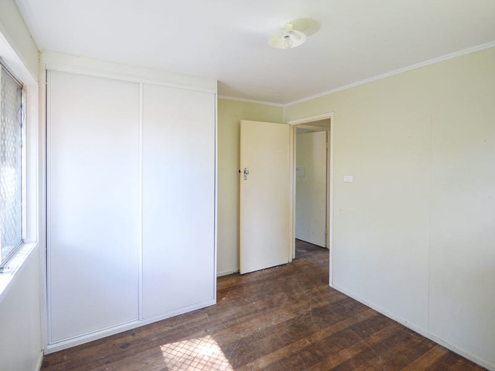 85 Redbank Plains Road, Goodna