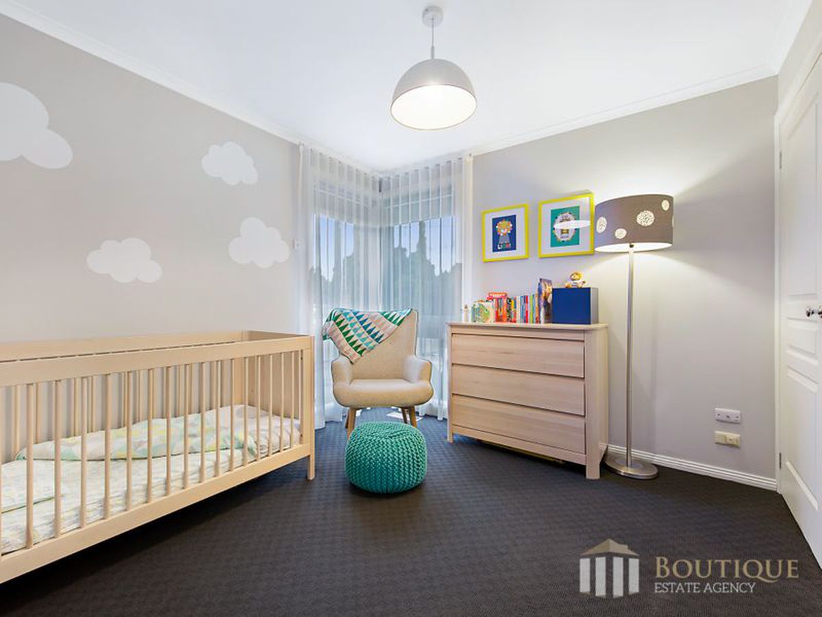 10 McKenry Place, Dandenong North